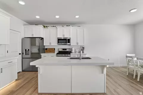 Kitchen - 3738 N Browning St, Eagle Mountain, UT 84005 photo 2 of 5