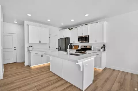 Kitchen - 3738 N Browning St, Eagle Mountain, UT 84005 photo 3 of 5