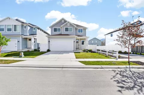Exterior - 3738 N Browning St, Eagle Mountain, UT 84005 photo 2 of 8