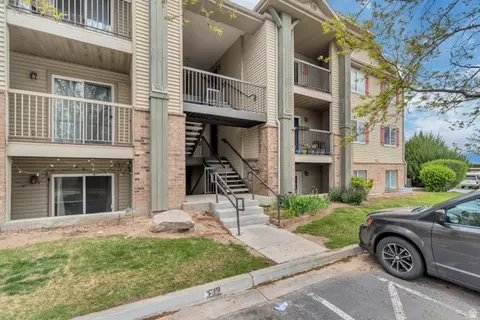Exterior - 8066 N Ridge Loop E #4, Eagle Mountain, UT 84005 photo 2 of 6