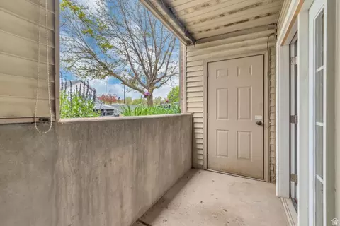 Exterior - 8066 N Ridge Loop E #4, Eagle Mountain, UT 84005 photo 3 of 6