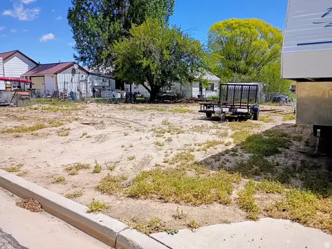 160 N 100 E, Wellington, UT 84542