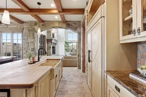Kitchen - 1210 Lasso Trl, Hideout, UT 84036 photo 4 of 5