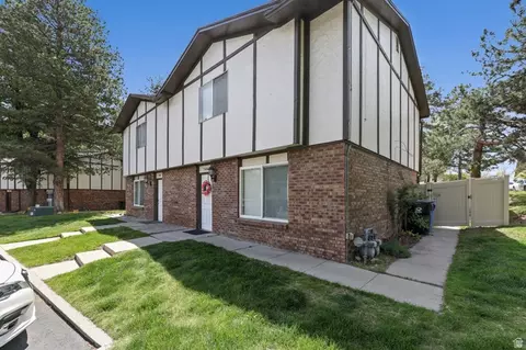 7445 Rich Way E, Cottonwood Heights, UT 84121