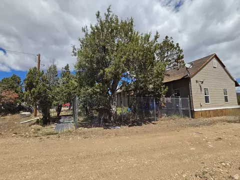 45166 W Bandanna Dr, Fruitland, UT 84027