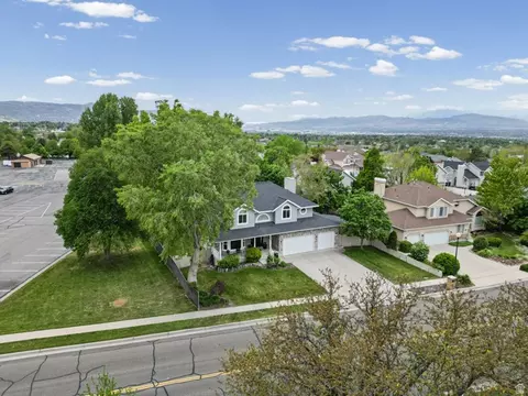 View/Area - 1554 E Buttercup Dr, Sandy, UT 84092 photo 2 of 8