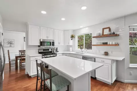 Kitchen - 1554 E Buttercup Dr, Sandy, UT 84092 photo 1 of 5
