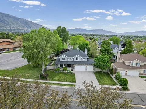 View/Area - 1554 E Buttercup Dr, Sandy, UT 84092 photo 7 of 8