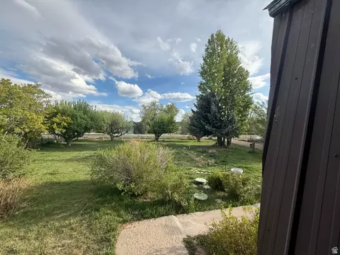 Exterior - 23194 W Highway 35 Hwy, Duchesne, UT 84021 photo 10 of 12
