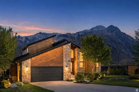 9725 S Ruskin Cir, Sandy, UT 84092