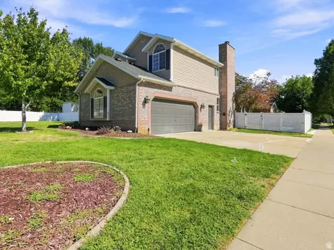 Exterior - 2790 E 25 S, Layton, UT 84040 photo 1 of 3