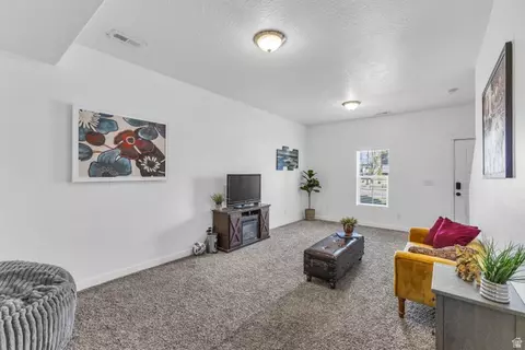 Living - 659 E 380 N, Vineyard, UT 84059 photo 3 of 6