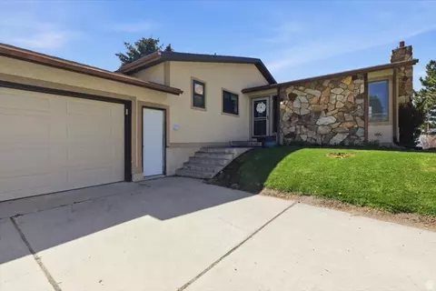 222 E Valley Dr, Preston, ID 83263