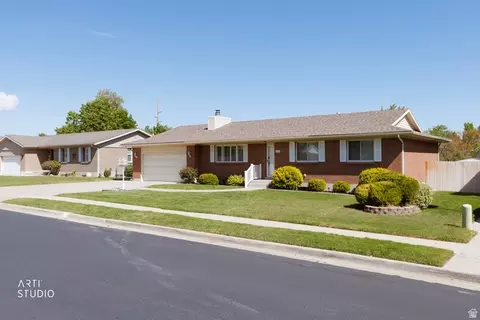 2666 W Alice Dr, West Jordan, UT 84088