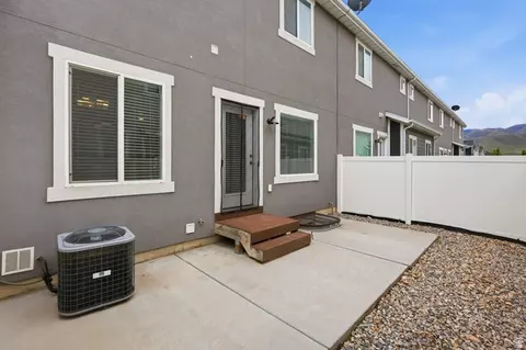 Exterior - 7549 N Hutch Ln, Eagle Mountain, UT 84005 photo 3 of 3