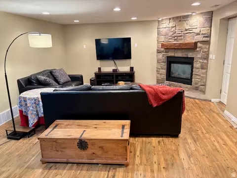 Living - 775 E Green Field Cir S, River Heights, UT 84321 photo 4 of 6