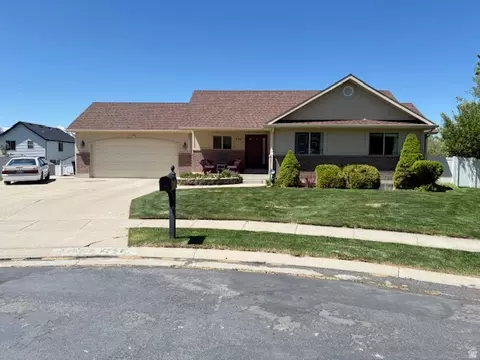 Exterior - 775 E Green Field Cir S, River Heights, UT 84321 photo 2 of 7