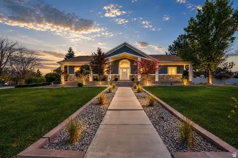 2433 W Saddle Horn Cir S, Bluffdale, UT 84065