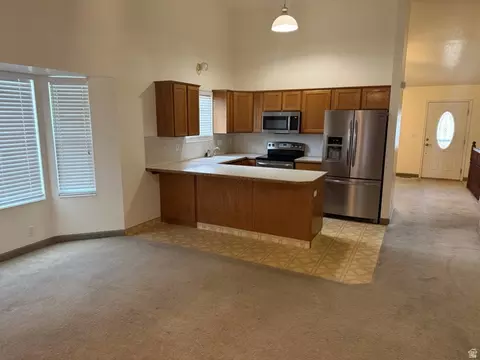 Living - 680 W 2550 S, Perry, UT 84302 photo 2 of 3