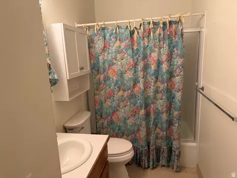Bath - 680 W 2550 S, Perry, UT 84302 photo 3 of 4