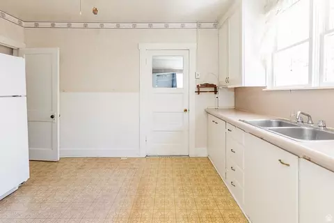 Kitchen - 365 W 200 N, Logan, UT 84321 photo 3 of 4
