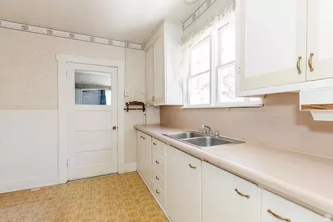 Kitchen - 365 W 200 N, Logan, UT 84321 photo 4 of 4