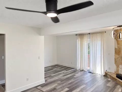 Living - 696 E Williamsburg Park Cir, Sandy, UT 84070 photo 3 of 4