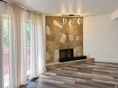 Living - 696 E Williamsburg Park Cir, Sandy, UT 84070 photo 2 of 4