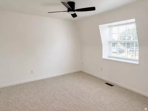 696 E Williamsburg Park Cir, Sandy, UT 84070 photo 8