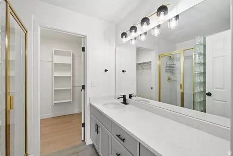 Bath - 9217 S Jefferson Cv, Sandy, UT 84070 photo 3 of 4