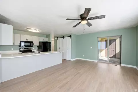 Living - 9217 S Jefferson Cv, Sandy, UT 84070 photo 2 of 4