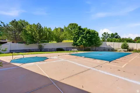 Exterior - 9217 S Jefferson Cv, Sandy, UT 84070 photo 7 of 10