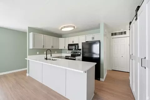 Kitchen - 9217 S Jefferson Cv, Sandy, UT 84070 photo 6 of 6