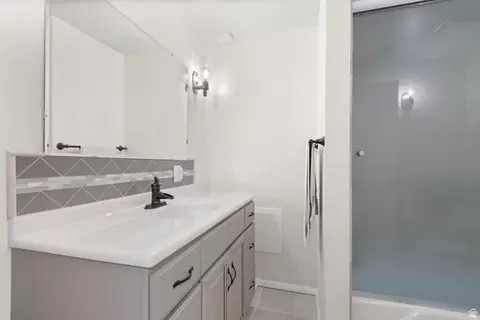 Bath - 2931 E Robidoux Rd S, Sandy, UT 84093 photo 6 of 6