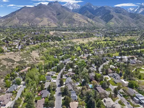 View/Area - 2931 E Robidoux Rd S, Sandy, UT 84093 photo 9 of 10