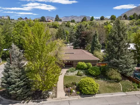 View/Area - 2931 E Robidoux Rd S, Sandy, UT 84093 photo 4 of 10