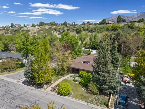 View/Area - 2931 E Robidoux Rd S, Sandy, UT 84093 photo 5 of 10