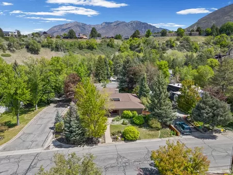 View/Area - 2931 E Robidoux Rd S, Sandy, UT 84093 photo 3 of 10