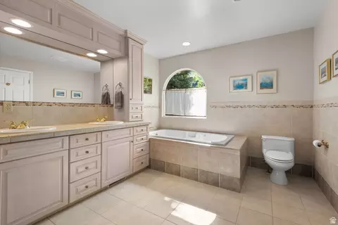 Bath - 2931 E Robidoux Rd S, Sandy, UT 84093 photo 1 of 6