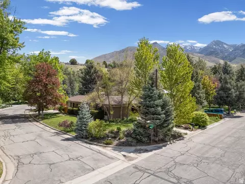 View/Area - 2931 E Robidoux Rd S, Sandy, UT 84093 photo 1 of 10