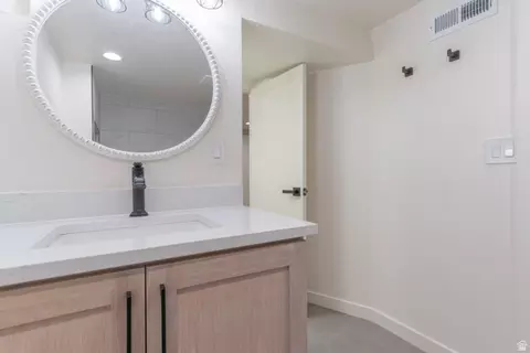 Bath - 4101 S 1135 E, Millcreek, UT 84124 photo 7 of 7