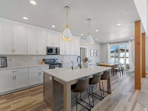 Kitchen - 854 W 1950 S, Orem, UT 84058 photo 2 of 4