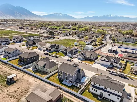 View/Area - 854 W 1950 S, Orem, UT 84058 photo 4 of 5