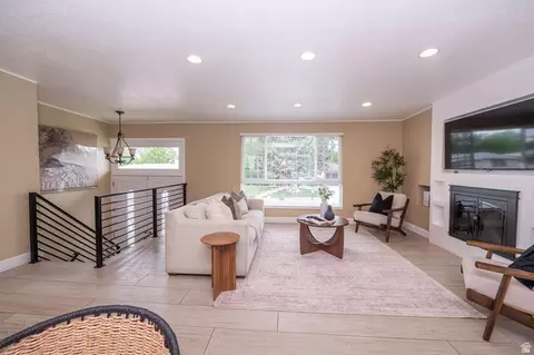 6123 S Rodeo Ln, Cottonwood Heights, UT 84121