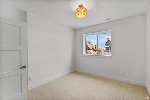 Bedroom - 728 E Mountain Rd, North Ogden, UT 84414 photo 1 of 6