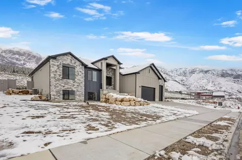 728 E Mountain Rd, North Ogden, UT 84414