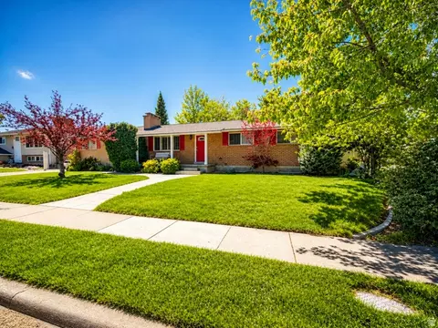 555 N 30 Dr W #50, Kaysville, UT 84037