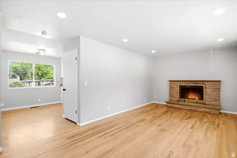 Living - 473 E 1650 S, Bountiful, UT 84010 photo 2 of 7