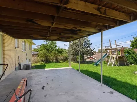 Exterior - 473 E 1650 S, Bountiful, UT 84010 photo 3 of 7
