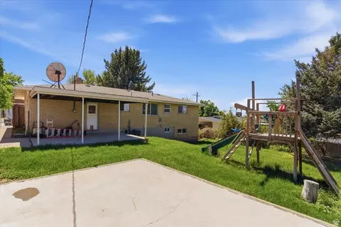 Exterior - 473 E 1650 S, Bountiful, UT 84010 photo 3 of 7
